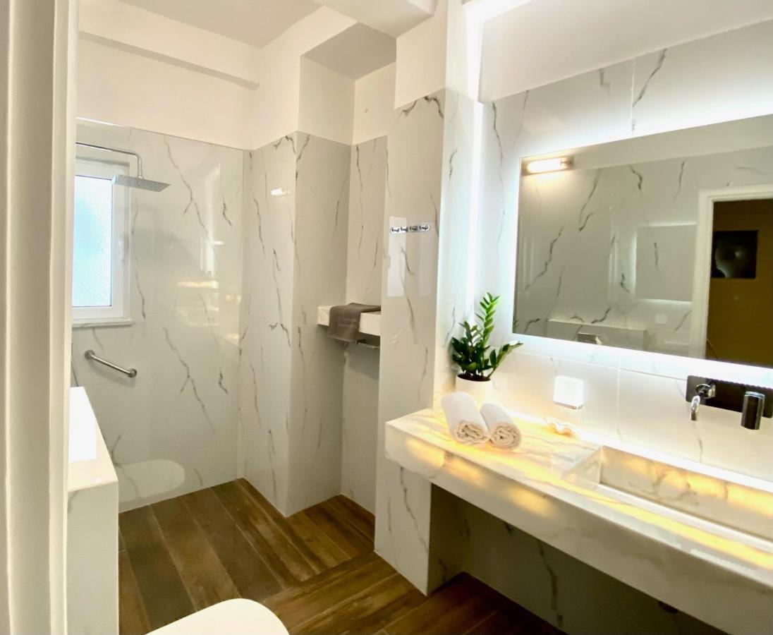 Athenian Condo Eksteriør billede